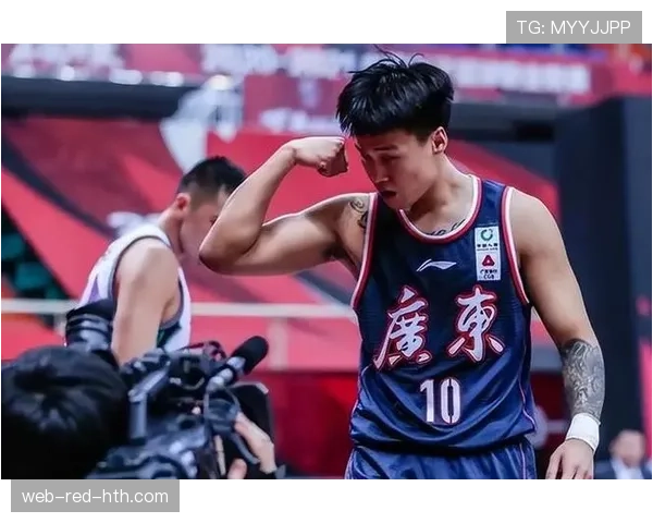 要是赵睿去拍时尚大片，我直接改当粉丝——场上像战士，镜头下像有钱邻居